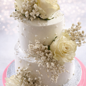 Tarta boda clásica con flores y perlas 2 pisos